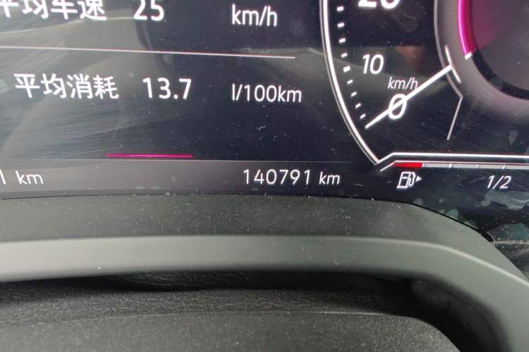 Used Volkswagen Touareg 2019 3.0 TSI RuiFeng Edition China V Standard Odometer Close Up