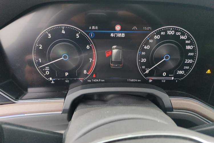 Used Volkswagen Touareg 2019 3.0 TSI RuiFeng Edition China VI Standard Odometer Close Up