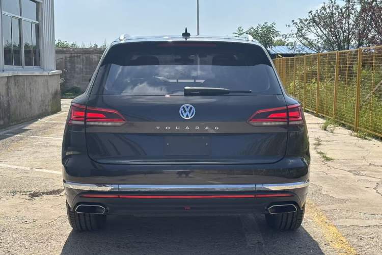Used Volkswagen Touareg 2019 2.0 TSI Ruiyi Edition China V Standard Rear