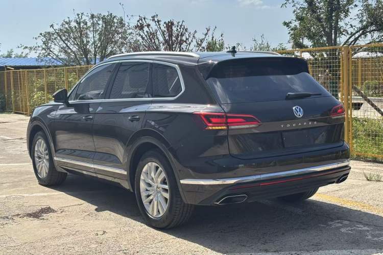 Used Volkswagen Touareg 2019 2.0 TSI Ruiyi Edition China V Standard Rear Left 45 Deg