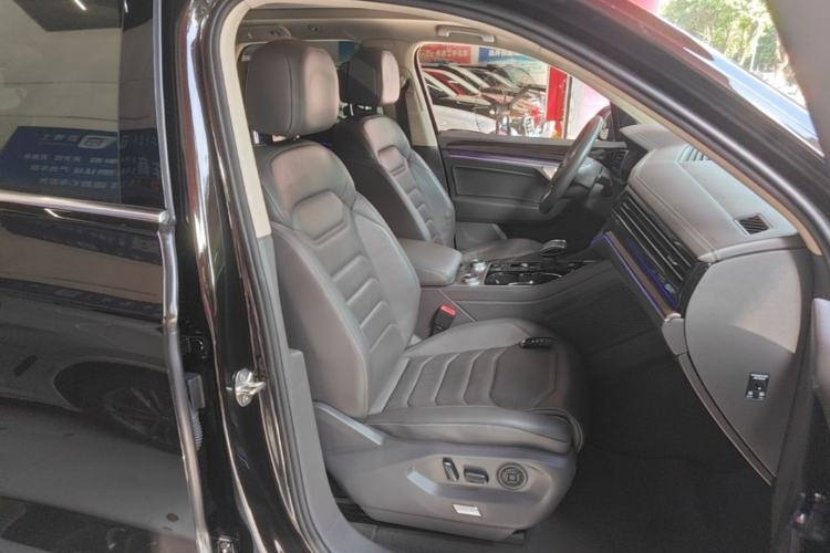 Used Volkswagen Touareg 2019 3.0 TSI RuiFeng Edition China VI Standard Right Front Seat