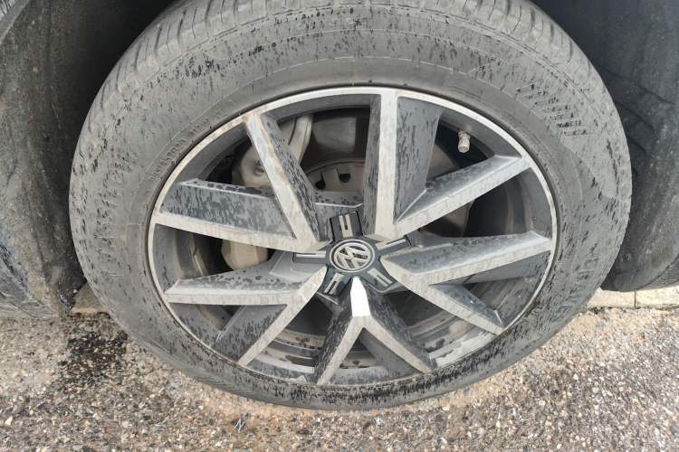 Used Volkswagen Touareg 2019 3.0 TSI RuiFeng Edition China VI Standard Right Front Wheel Hub