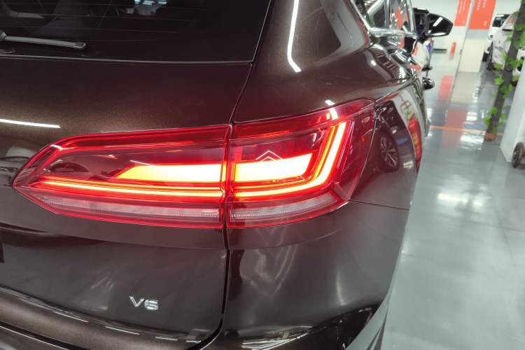 Used Volkswagen Touareg 2019 3.0 TSI RuiFeng Edition China VI Standard Right Rear Taillight