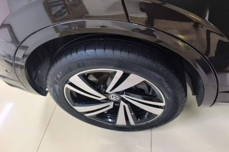 Used Volkswagen Touareg 2019 3.0 TSI RuiFeng Edition China VI Standard Right Rear Wheel Hub