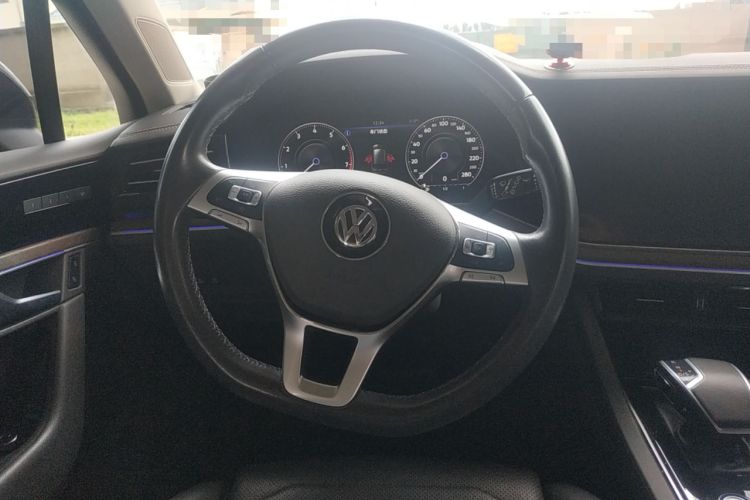 Used Volkswagen Touareg 2019 3.0 TSI RuiFeng Edition China VI Standard Steering Wheel