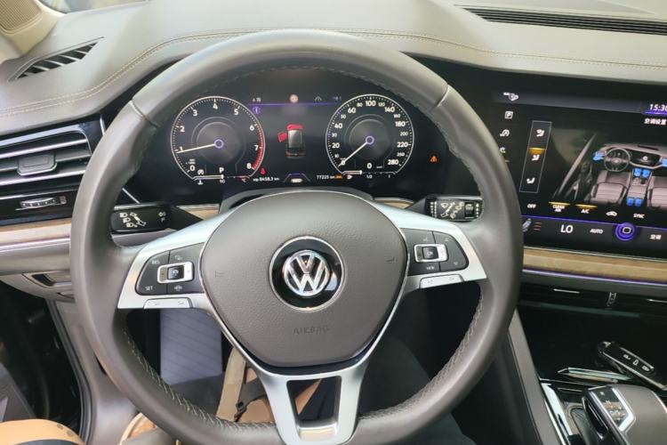 Used Volkswagen Touareg 2019 3.0 TSI RuiFeng Edition China VI Standard Steering Wheel