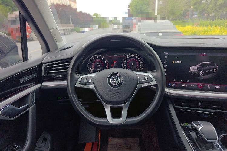 Used Volkswagen Touareg 2019 3.0 TSI RuiFeng Edition China V Standard Steering Wheel