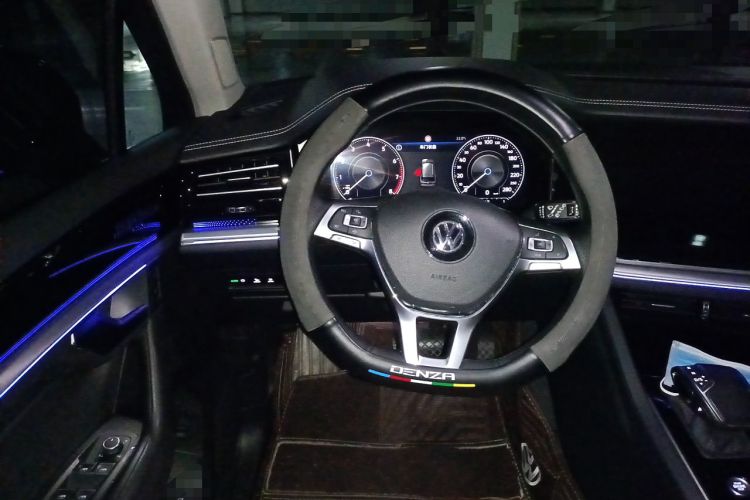 Used Volkswagen Touareg 2019 3.0 TSI RuiFeng Edition China V Standard Steering Wheel