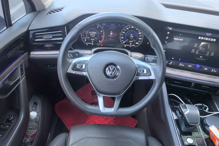 Used Volkswagen Touareg 2019 3.0 TSI RuiFeng Edition China V Standard Steering Wheel