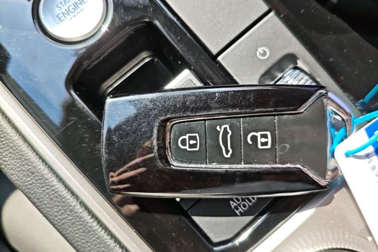 Used Volkswagen Touareg 2019 2.0 TSI Ruiyi Edition China V Standard Vehicle Key