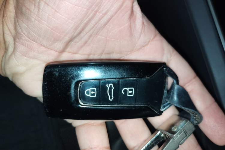 Used Volkswagen Touareg 2019 3.0 TSI RuiFeng Edition China V Standard Vehicle Key