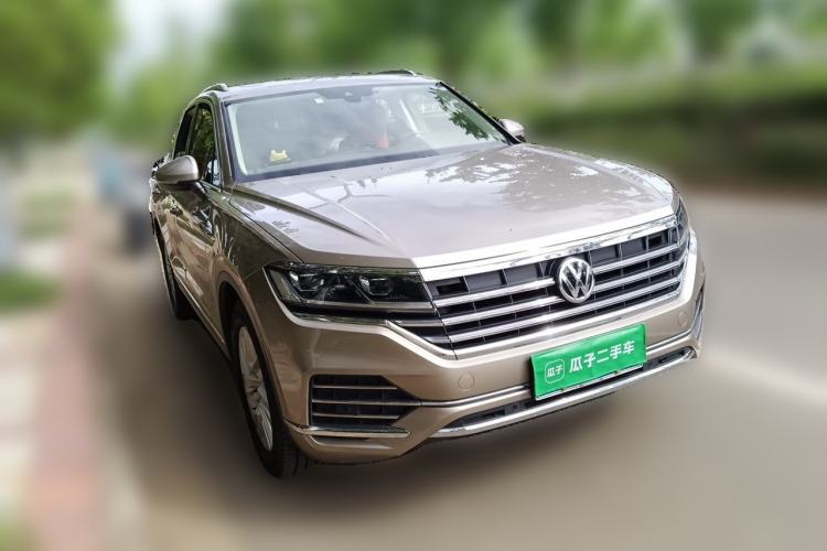 Used Volkswagen Touareg 2019 2.0 TSI Ruiyi Edition China V Standard Front Right 45 Deg