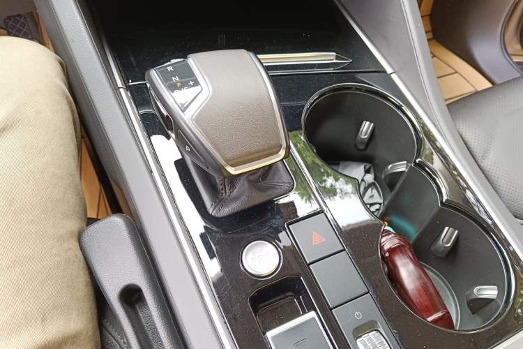 Used Volkswagen Touareg 2019 2.0 TSI Ruiyi Edition China V Standard Gear Lever