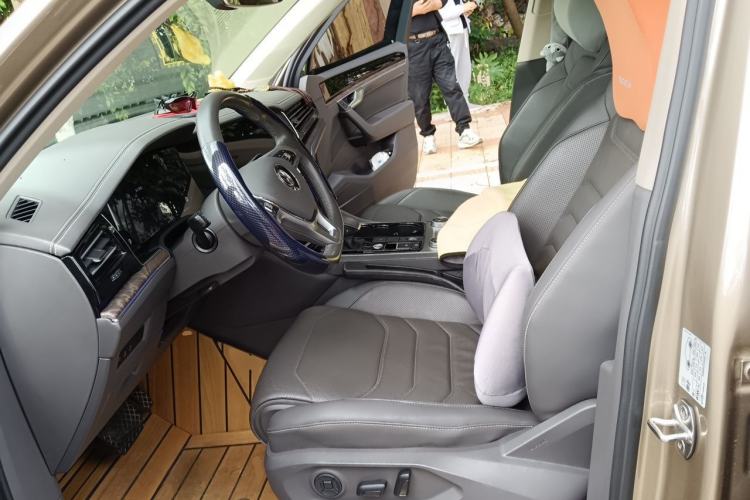 Used Volkswagen Touareg 2019 2.0 TSI Ruiyi Edition China V Standard Left Front Seat