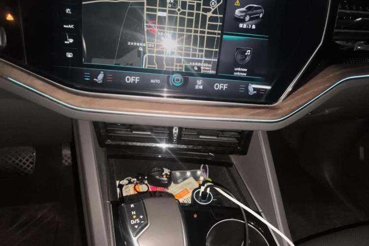 Used Volkswagen Touareg 2019 3.0 TSI RuiFeng Edition China VI Standard Audio And AC Panel