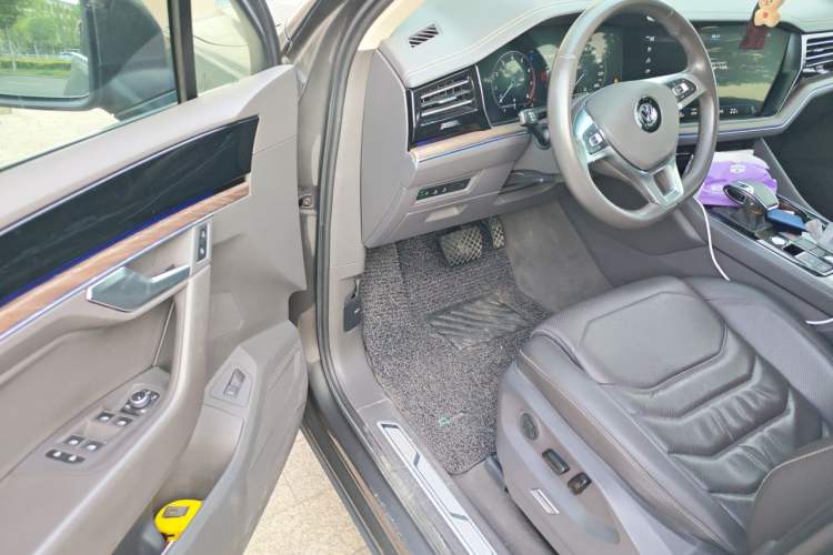Used Volkswagen Touareg 2019 2.0TSI Ruiyi Edition China VI Standard Driver Seat