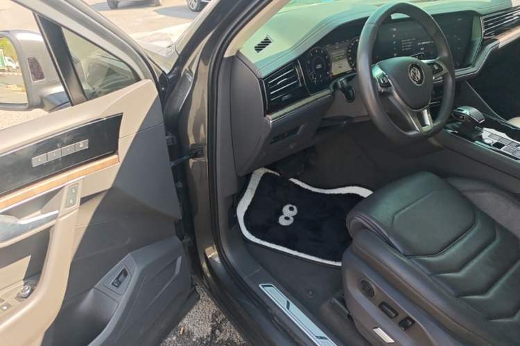 Used Volkswagen Touareg 2019 3.0 TSI RuiFeng Edition China VI Standard Driver Seat