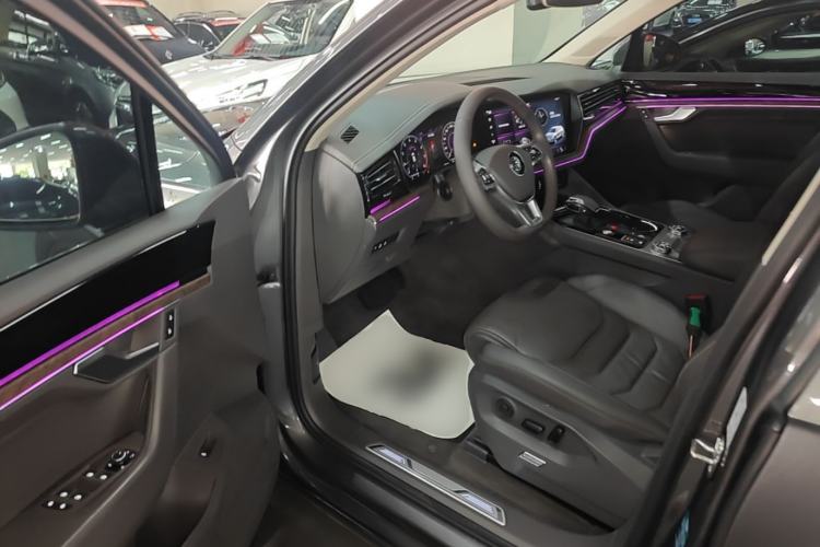 Used Volkswagen Touareg 2019 2.0TSI Ruiyi Edition China VI Standard Driver Seat