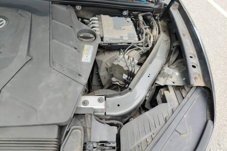 Used Volkswagen Touareg 2019 3.0 TSI RuiFeng Edition China V Standard Engine Bay Left