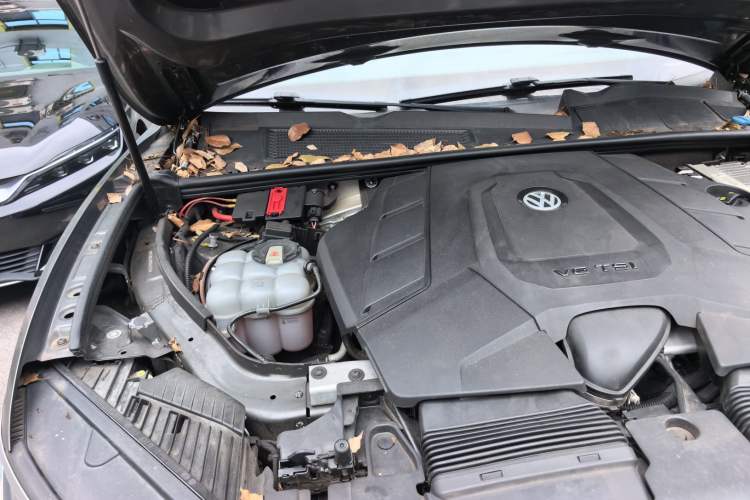 Used Volkswagen Touareg 2019 3.0 TSI Advanced Version China V Standard Engine Bay Right