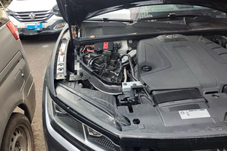 Used Volkswagen Touareg 2019 2.0 TSI Ruiyi Edition China V Standard Engine Bay Right