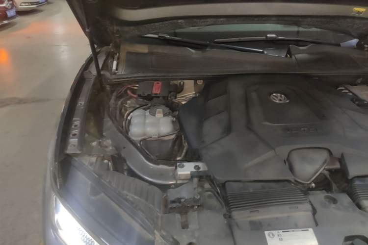 Used Volkswagen Touareg 2019 3.0 TSI RuiFeng Edition China VI Standard Engine Bay Right