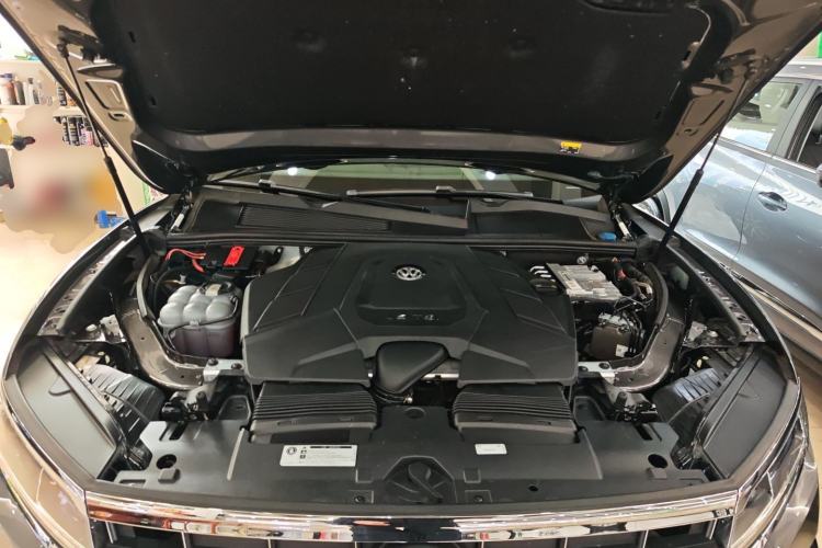 Used Volkswagen Touareg 2019 3.0 TSI RuiFeng Edition China VI Standard Engine Bay