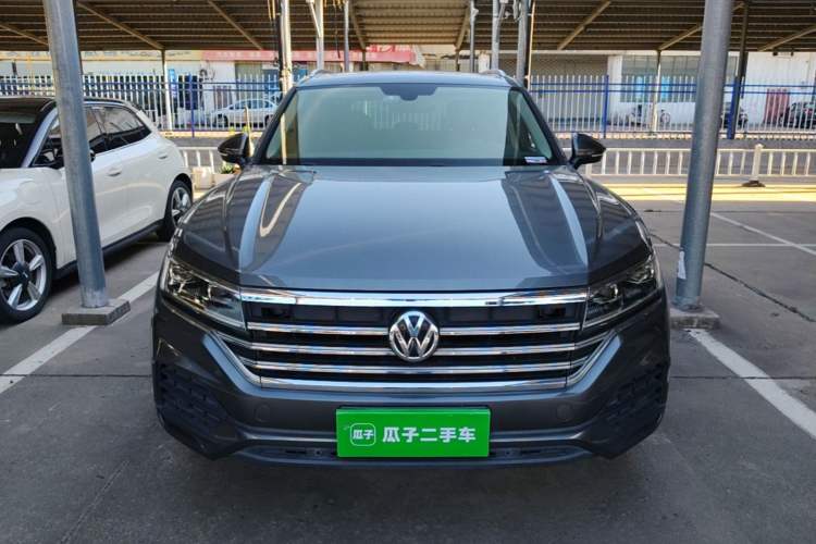 Used Volkswagen Touareg 2019 2.0 TSI Flagship Edition China VI Front