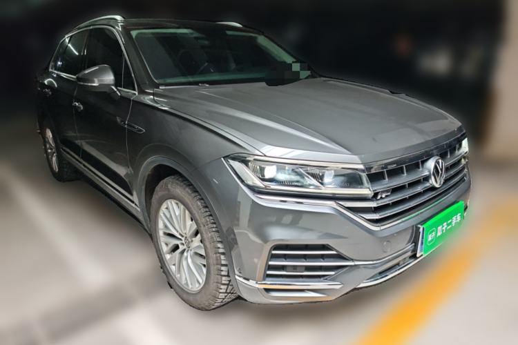 Used Volkswagen Touareg 2019 2.0TSI Ruiyi Edition China VI Standard Front Right 45 Deg
