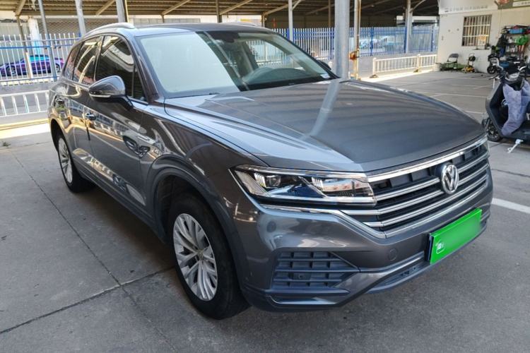 Used Volkswagen Touareg 2019 2.0 TSI Flagship Edition China VI Front Right 45 Deg