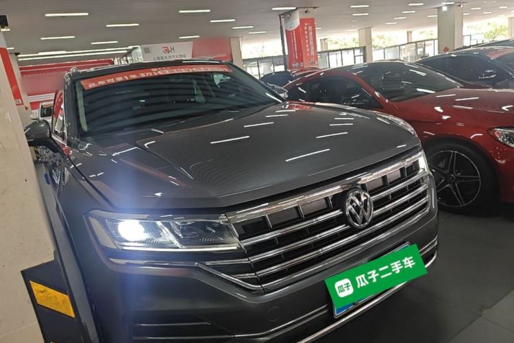 Used Volkswagen Touareg 2019 2.0TSI Ruiyi Edition China VI Standard Front Right 45 Deg