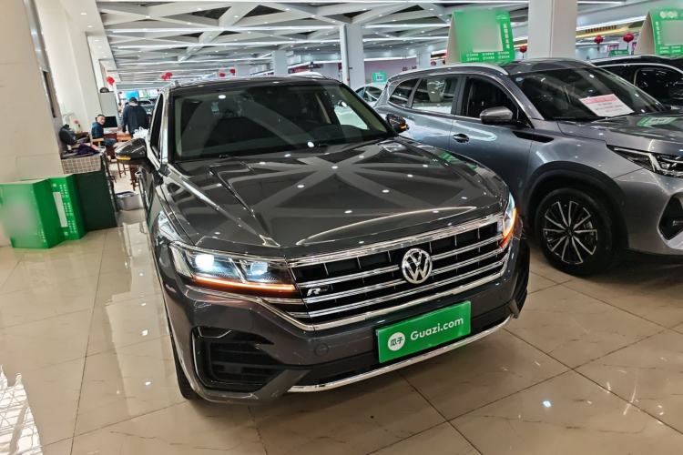 Used Volkswagen Touareg 2019 3.0 TSI RuiFeng Edition China VI Standard Front Right 45 Deg