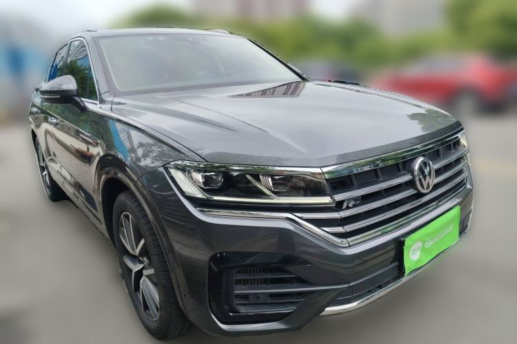 Used Volkswagen Touareg 2019 3.0 TSI RuiFeng Edition China V Standard Front Right 45 Deg