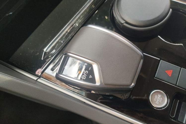 Used Volkswagen Touareg 2019 3.0 TSI RuiFeng Edition China V Standard Gear Lever