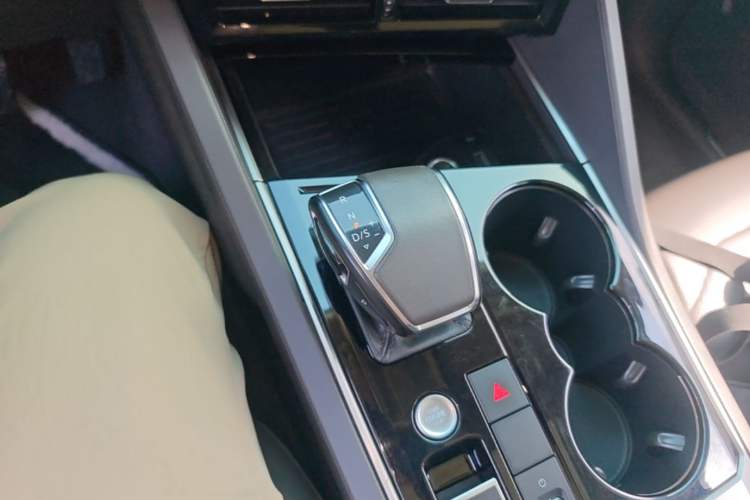 Used Volkswagen Touareg 2019 3.0 TSI RuiFeng Edition China VI Standard Gear Lever