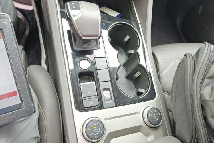 Used Volkswagen Touareg 2019 3.0 TSI RuiFeng Edition China VI Standard Gear Lever