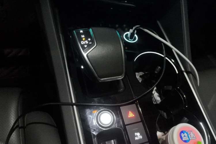 Used Volkswagen Touareg 2019 3.0 TSI RuiFeng Edition China VI Standard Gear Lever