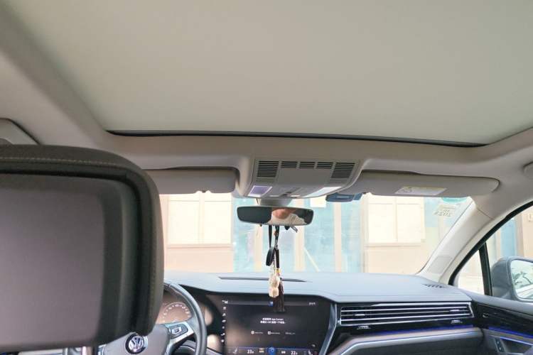 Used Volkswagen Touareg 2019 2.0TSI Ruiyi Edition China VI Standard Headliner