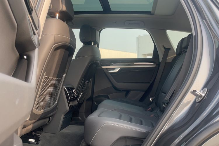Used Volkswagen Touareg 2019 3.0 TSI RuiFeng Edition China VI Standard Interior 1