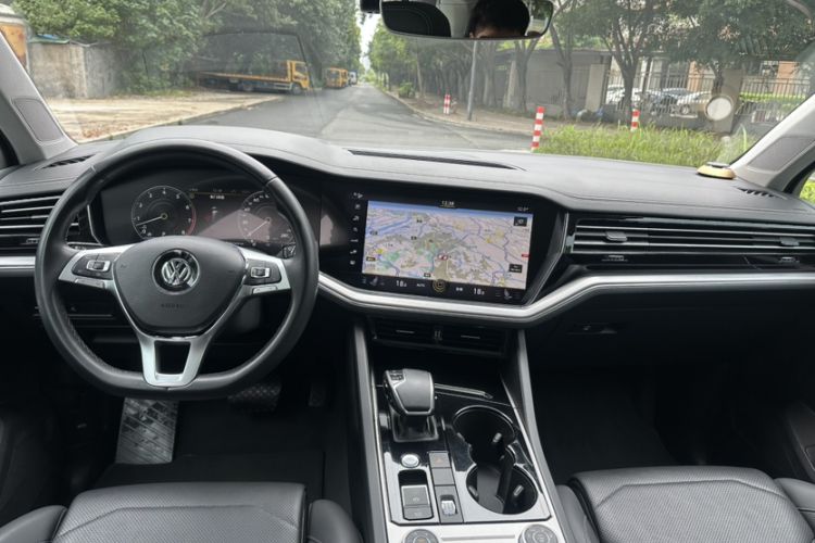 Used Volkswagen Touareg 2019 3.0 TSI RuiFeng Edition China VI Standard Interior 2