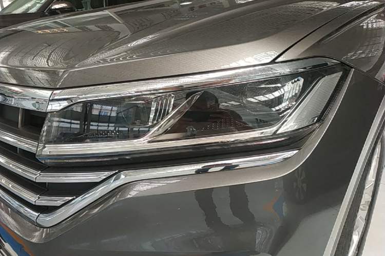 Used Volkswagen Touareg 2019 2.0 TSI Ruiyi Edition China V Standard Left Front Headlight