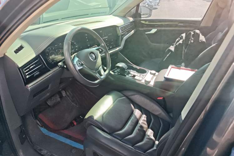 Used Volkswagen Touareg 2019 3.0 TSI RuiFeng Edition China VI Standard Left Front Seat