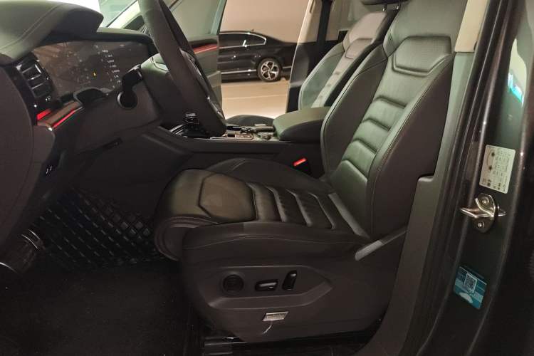 Used Volkswagen Touareg 2019 2.0TSI Ruiyi Edition China VI Standard Left Front Seat