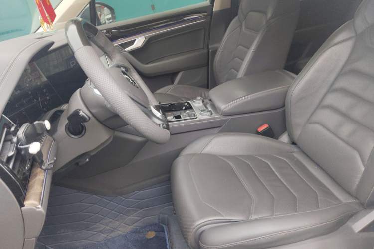 Used Volkswagen Touareg 2019 2.0 TSI Ruiyi Edition China V Standard Left Front Seat