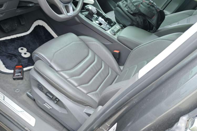 Used Volkswagen Touareg 2019 3.0 TSI RuiFeng Edition China VI Standard Left Front Seat
