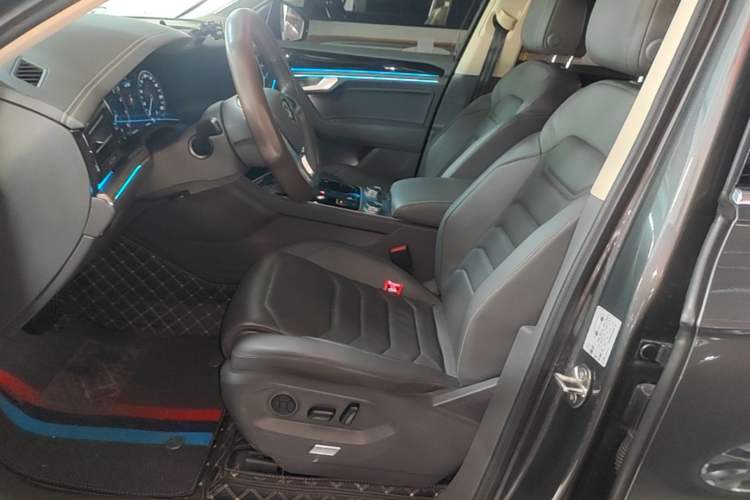 Used Volkswagen Touareg 2019 2.0 TSI Ruiyi Edition China V Standard Left Front Seat