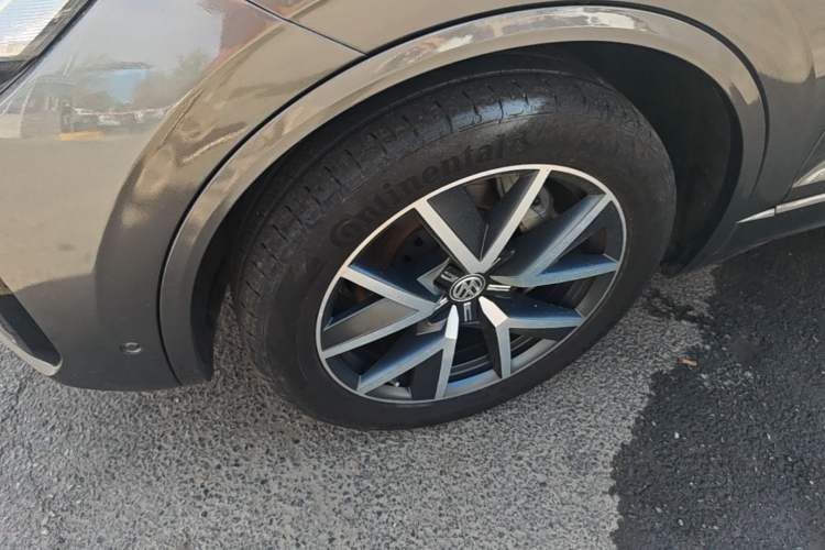 Used Volkswagen Touareg 2019 3.0 TSI RuiFeng Edition China VI Standard Left Front Wheel Hub
