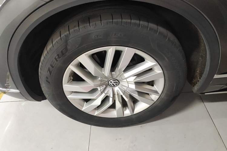 Used Volkswagen Touareg 2019 2.0 TSI Ruiyi Edition China V Standard Left Front Wheel Hub