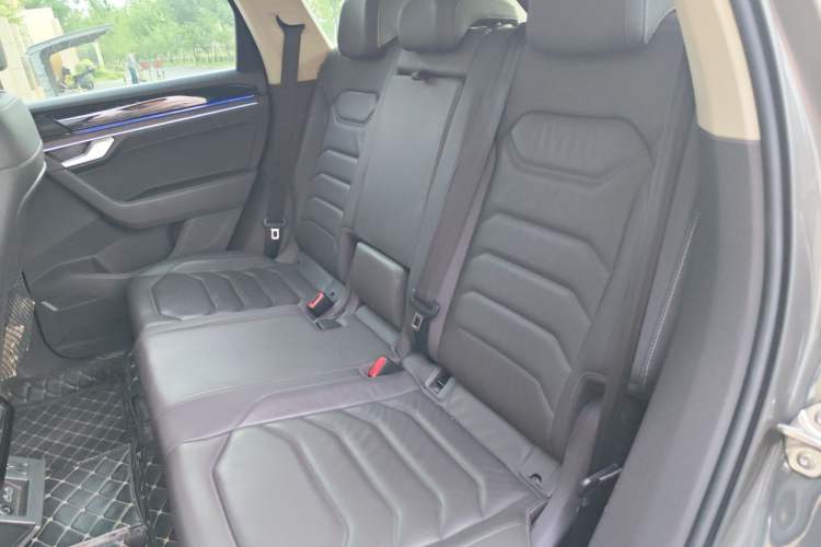 Used Volkswagen Touareg 2019 2.0TSI Ruiyi Edition China VI Standard Left Rear Seat