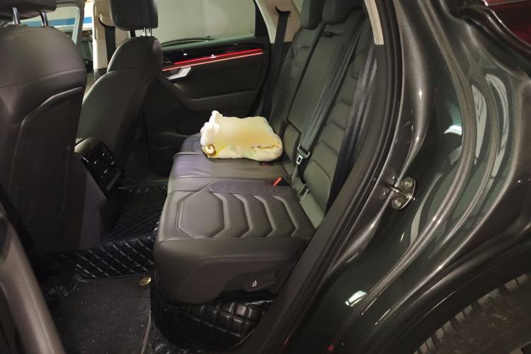 Used Volkswagen Touareg 2019 2.0TSI Ruiyi Edition China VI Standard Left Rear Seat